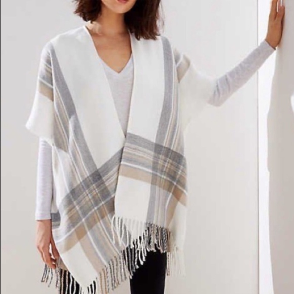 LOFT | Modern Plaid Fringe Poncho